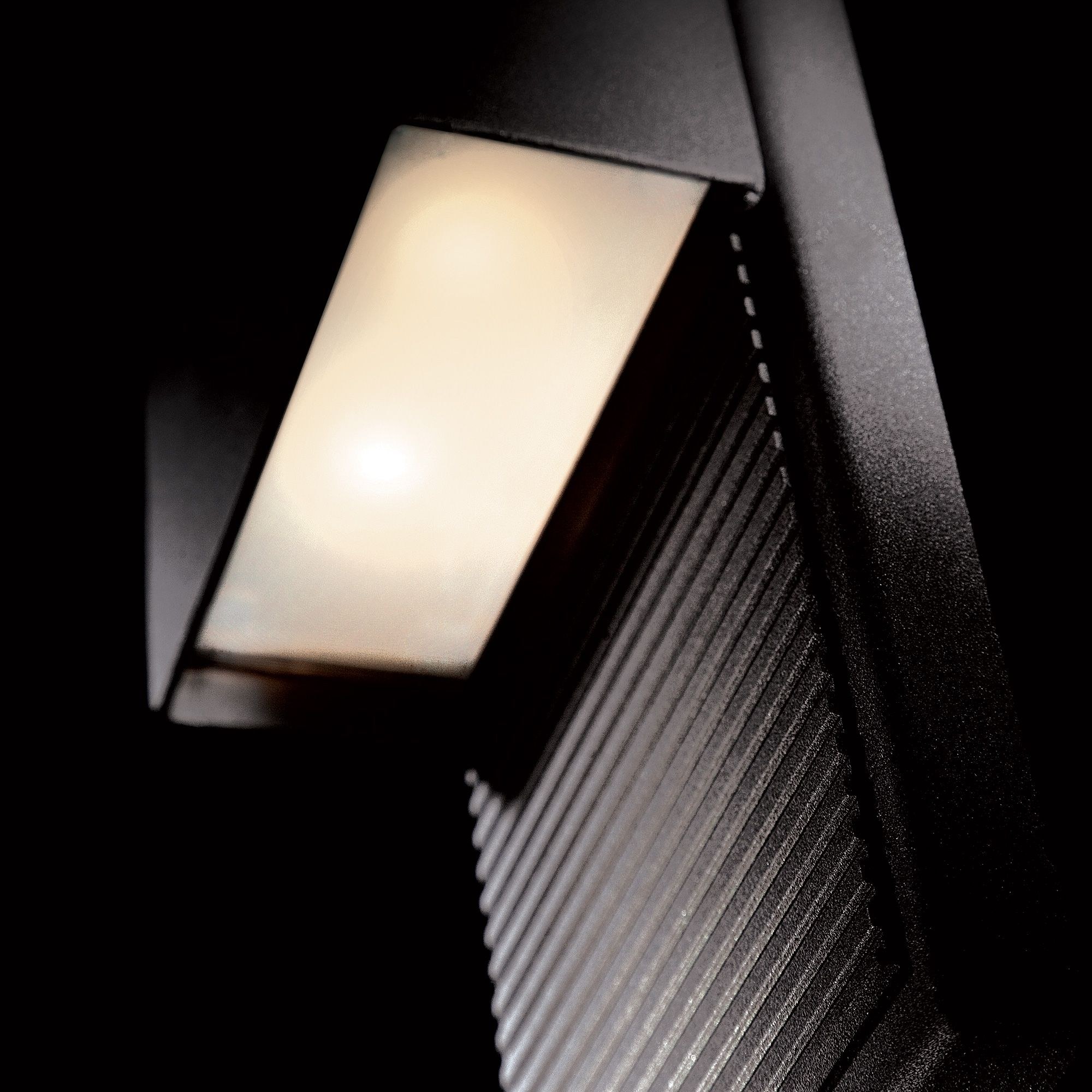 WS-W2308-BK